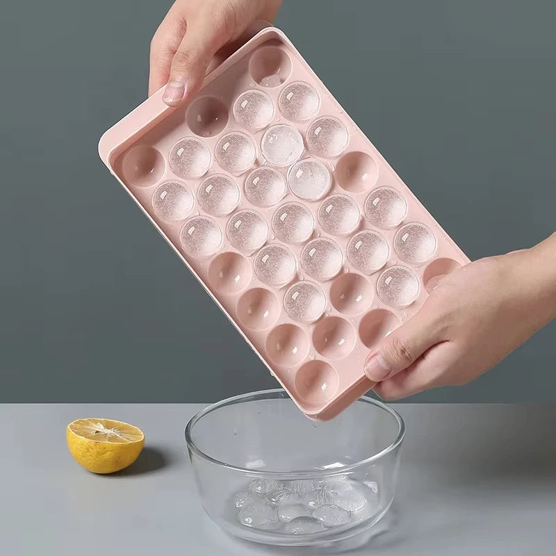 2pcs Round Ice Cubes Tray with Lid for Freezer